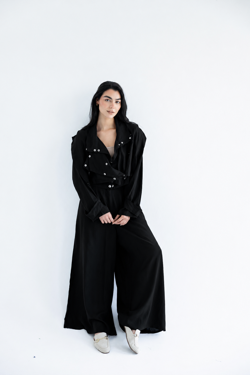 Layered modest set in linen blend – Black