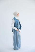 Blossom-beaded vest in chambray cotton - Dusty Blue