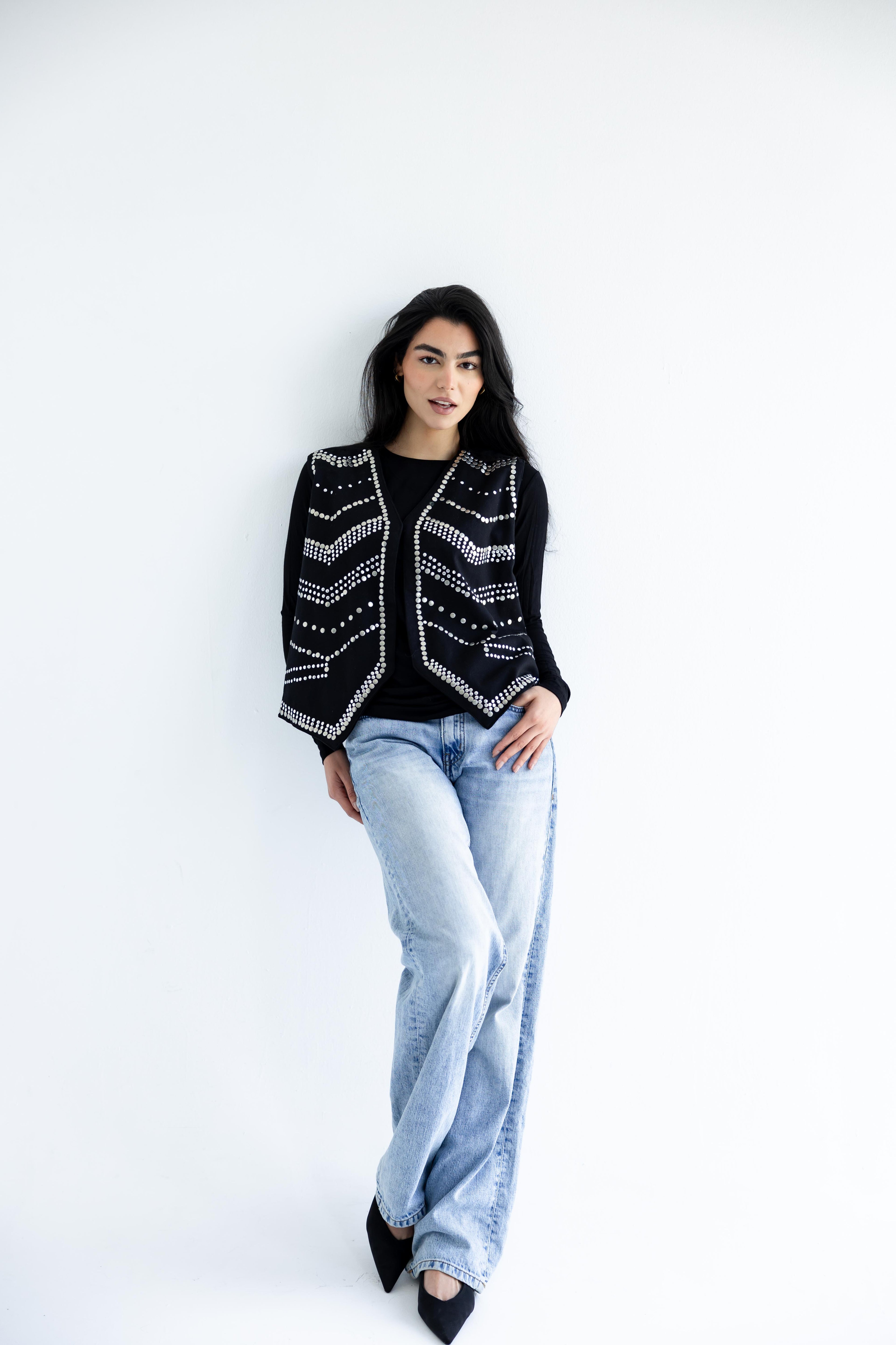Chevron-studded vest in structured cotton - Black