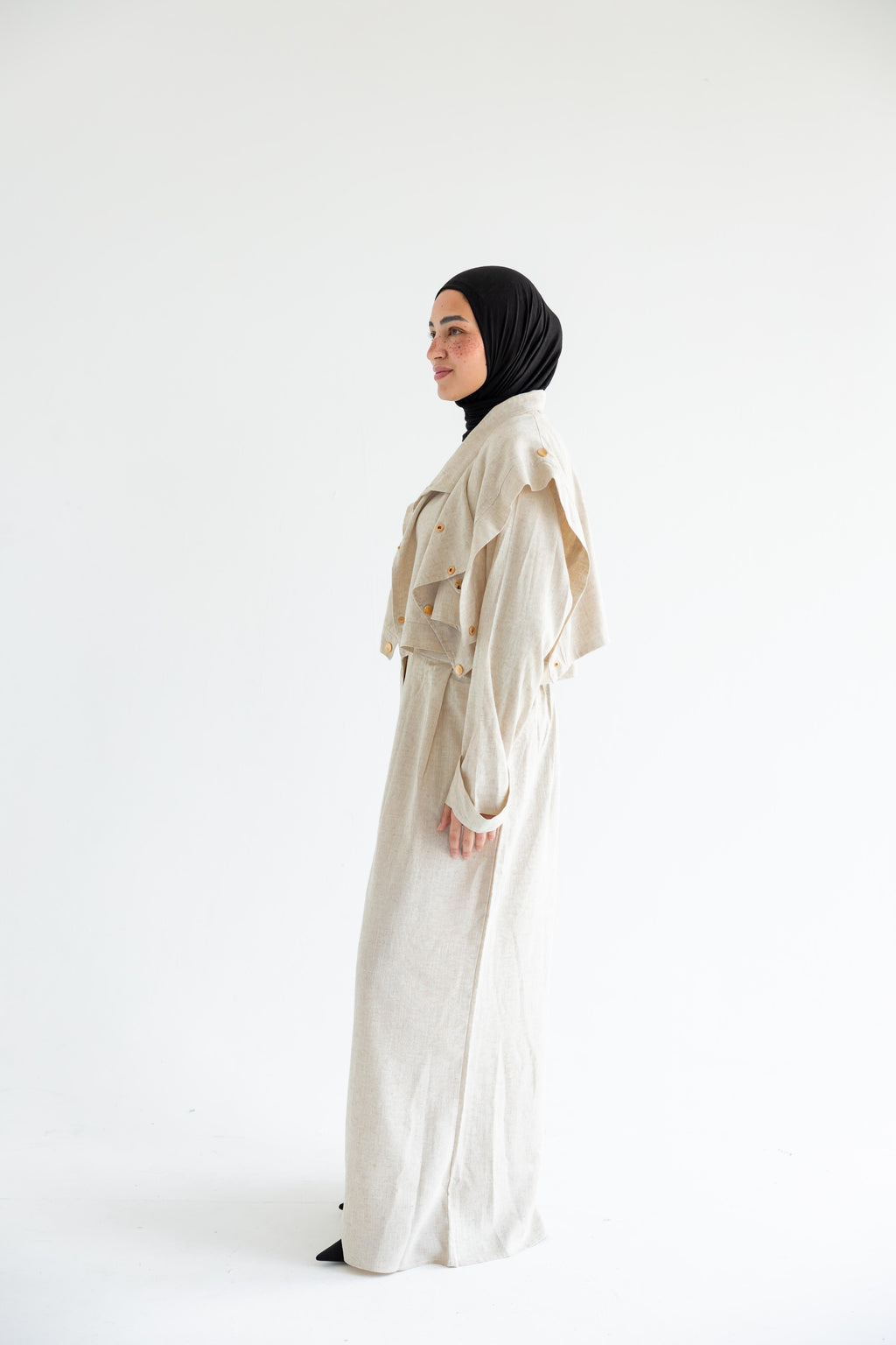 Layered modest set in linen blend – Beige