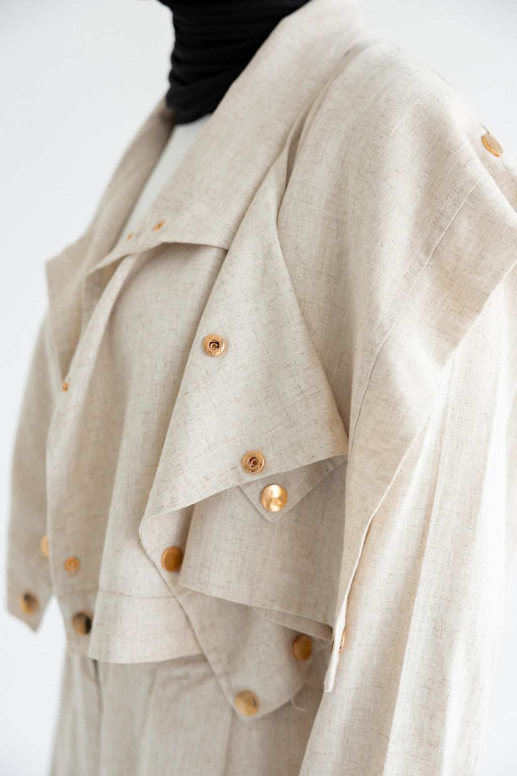 Layered modest set in linen blend – Beige