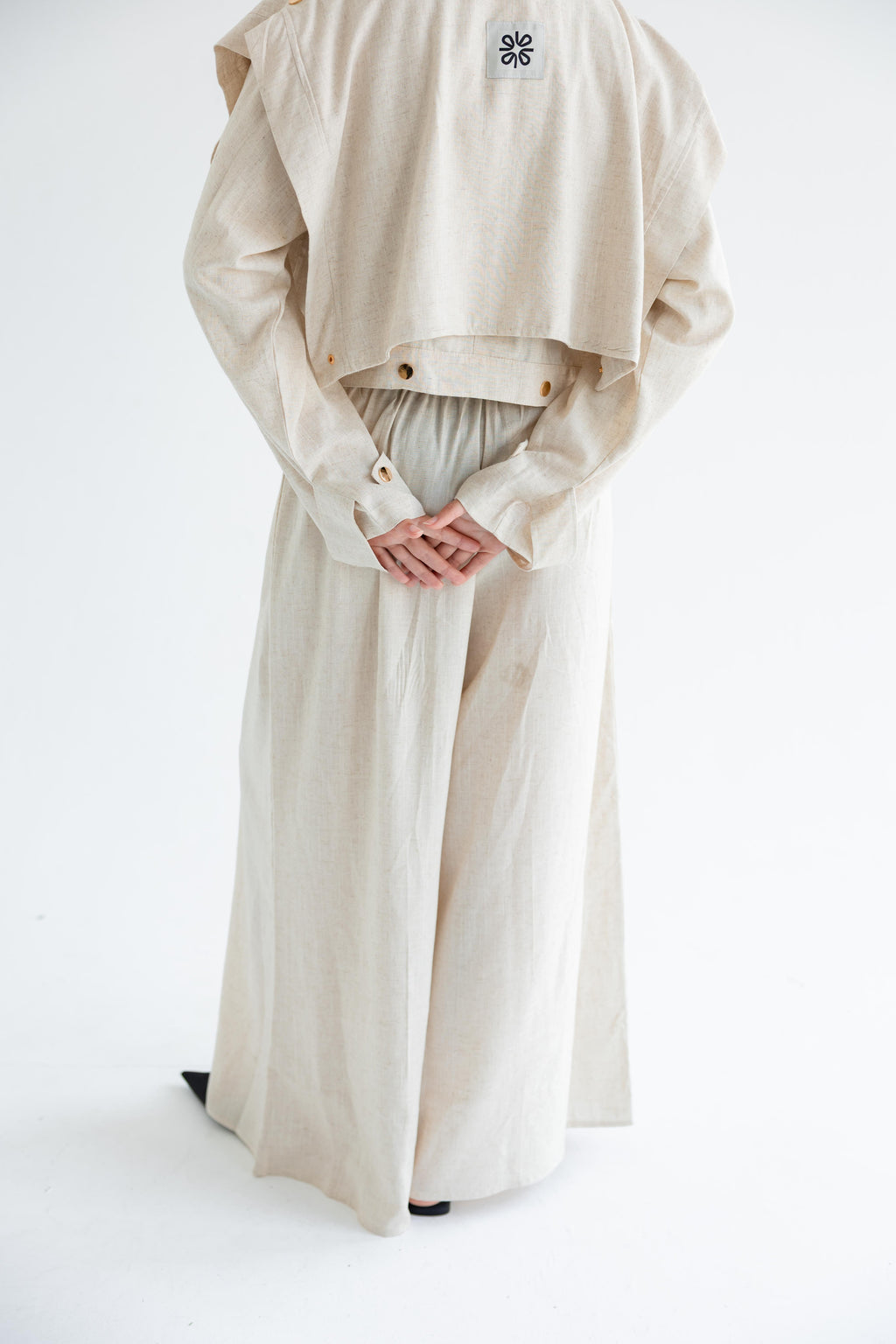 Layered modest set in linen blend – Beige