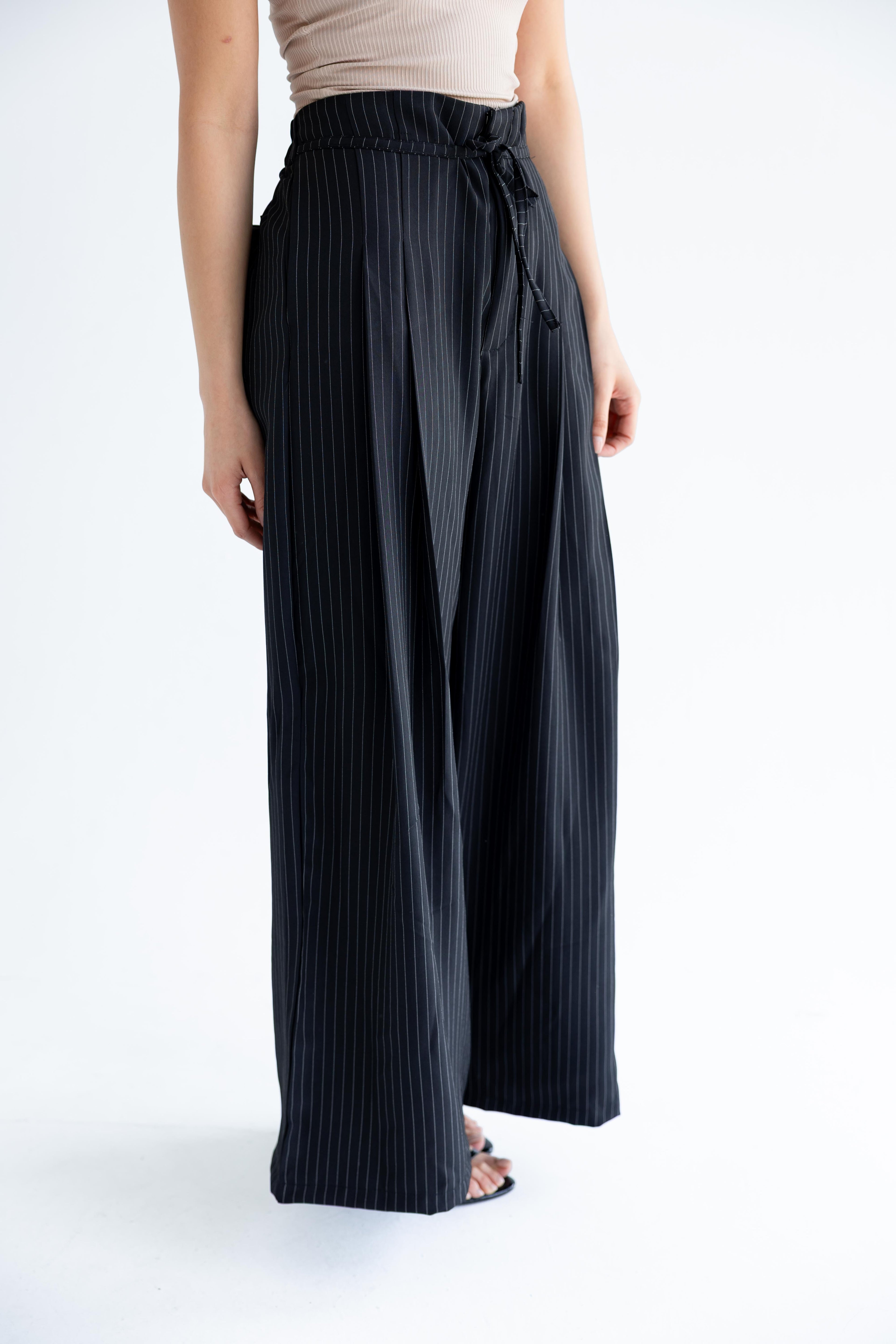 Pinstriped pant in anti-wrinkle Linen TR - Black