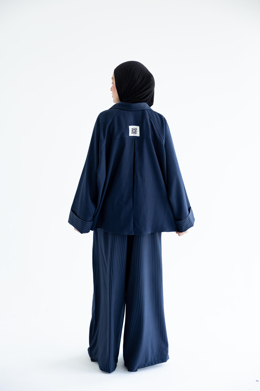 Pinstriped set in anti-wrinkle Linen TR - Navy