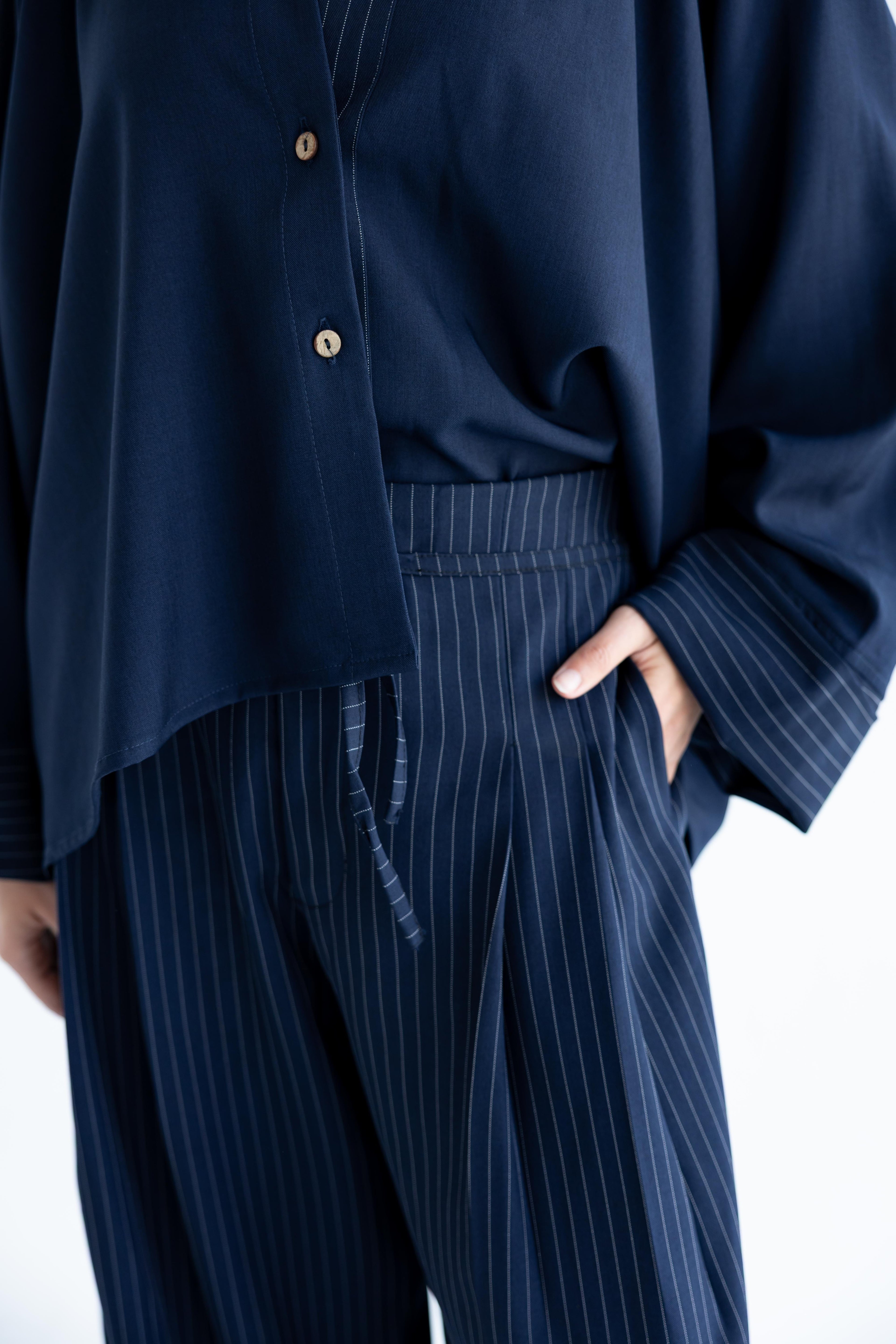 Pinstriped set in anti-wrinkle Linen TR - Navy