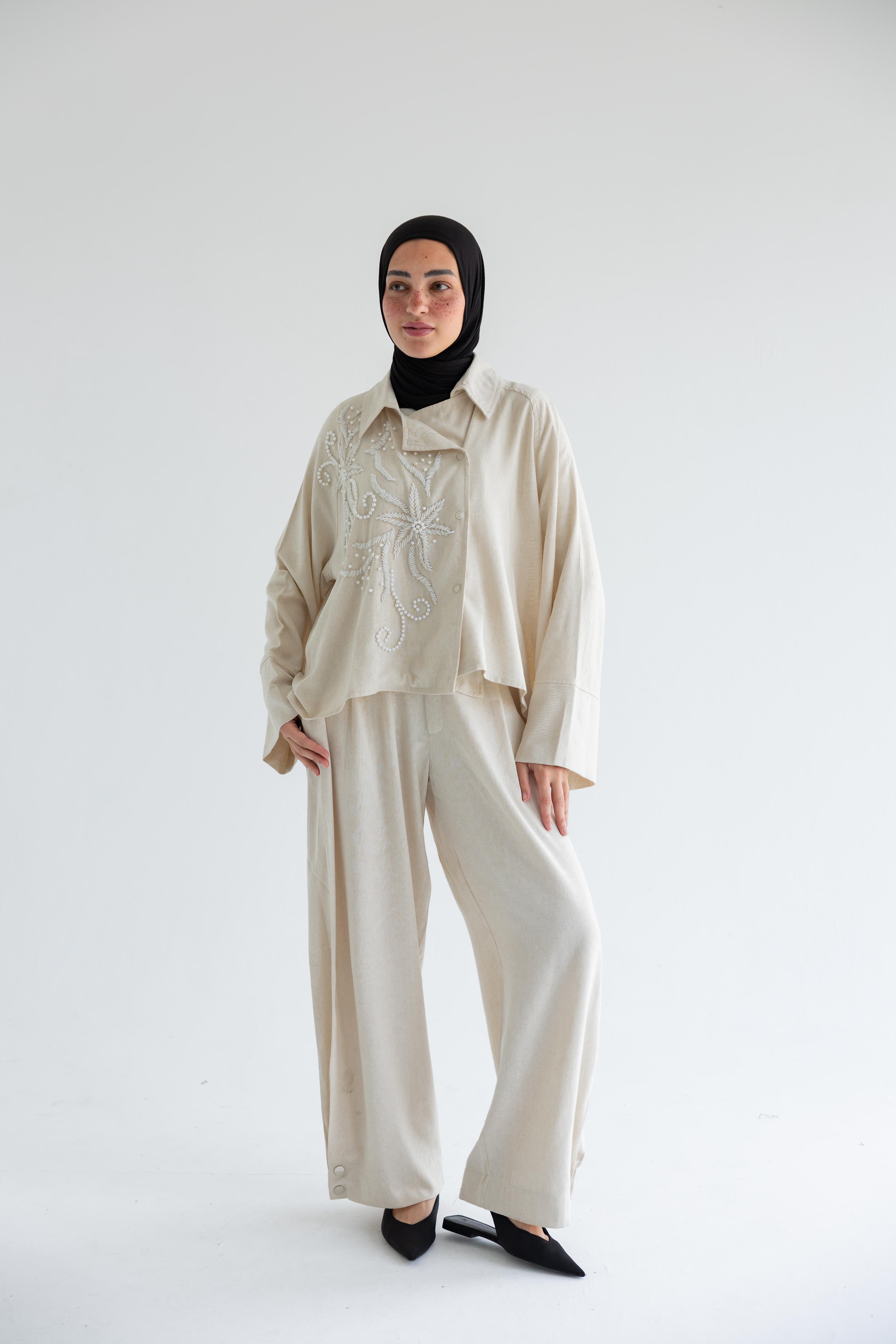 Embroidered floral set in linen - Beige