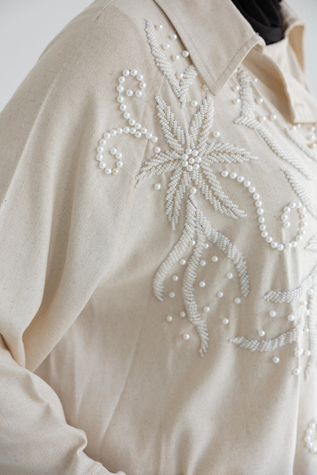 Embroidered floral set in linen - Beige