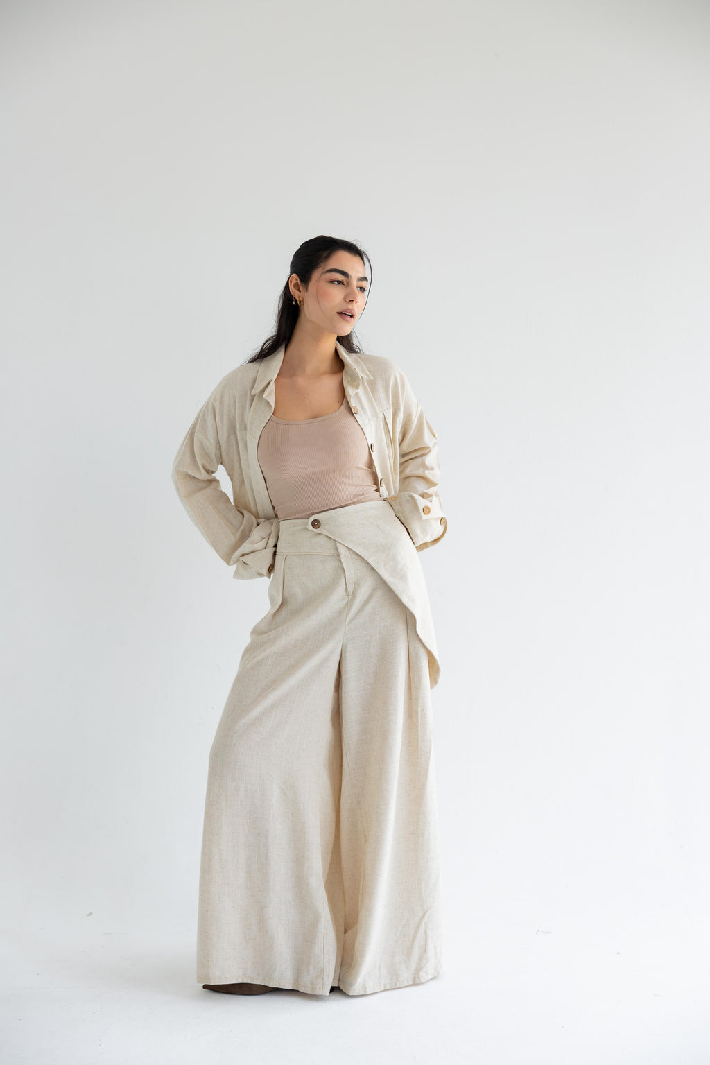 Cropped set in relaxed linen - Beige