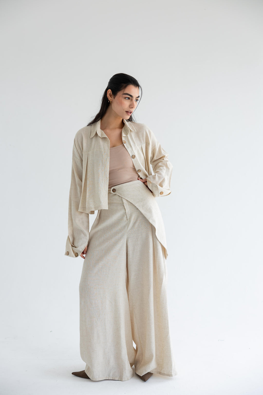Cropped set in relaxed linen - Beige