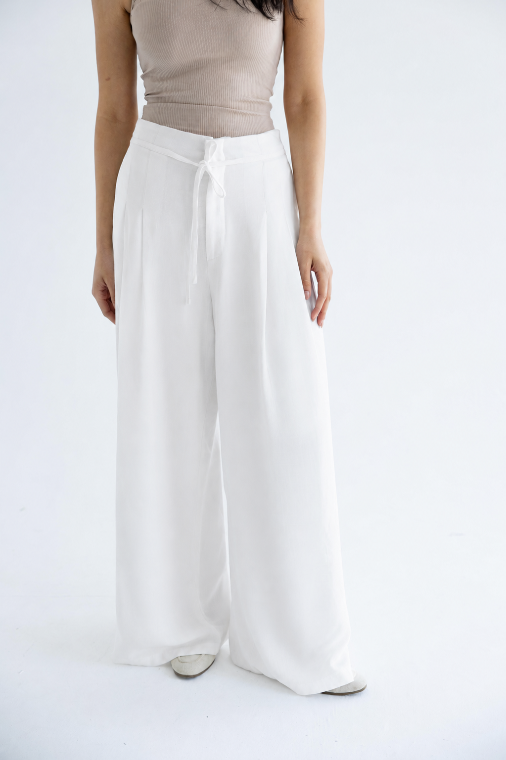 Layered wide-leg pants in linen – White