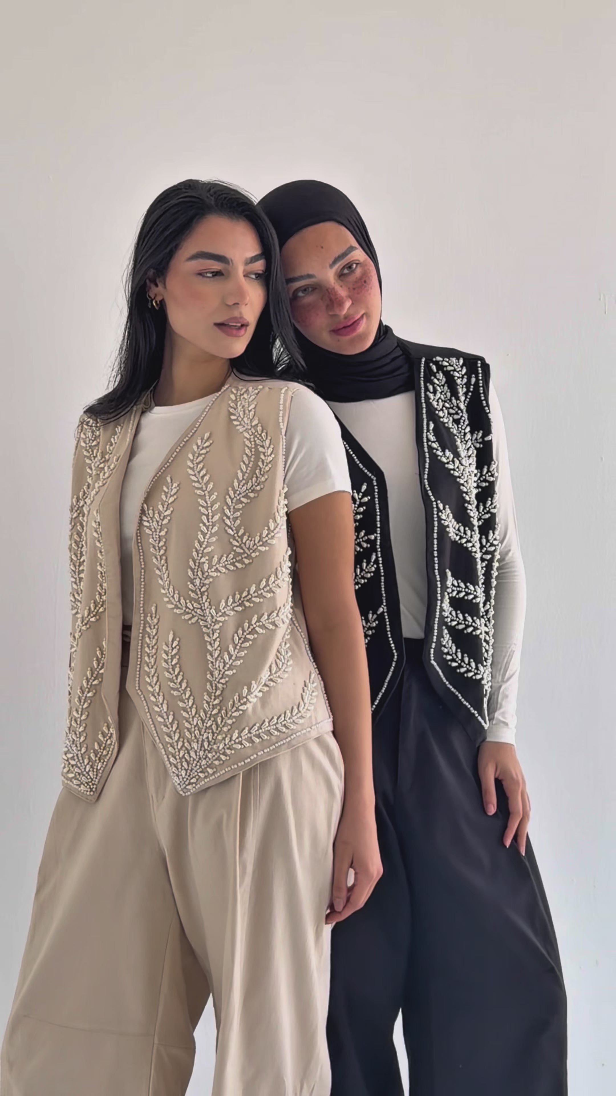 Palm-embroidered set in cotton - Beige